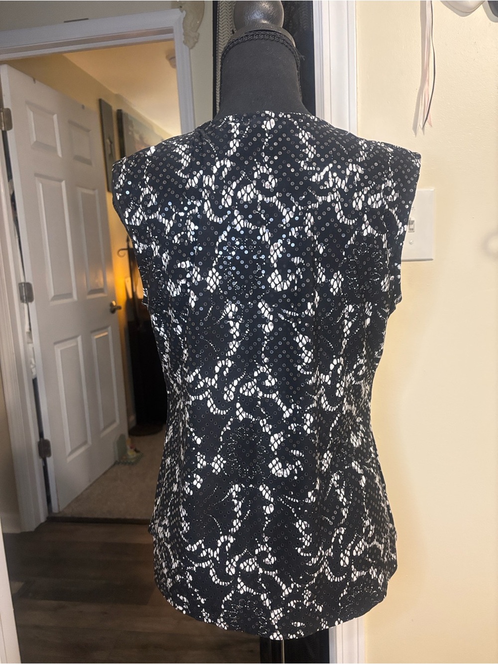 Alfani Black and White Lace-Print Sleeveless Camisole